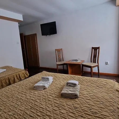Vila Zlatar *